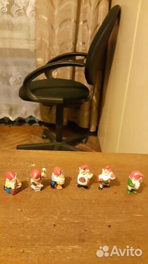 Гномы,крокодилы,пингвины,акулы киндер - 90х