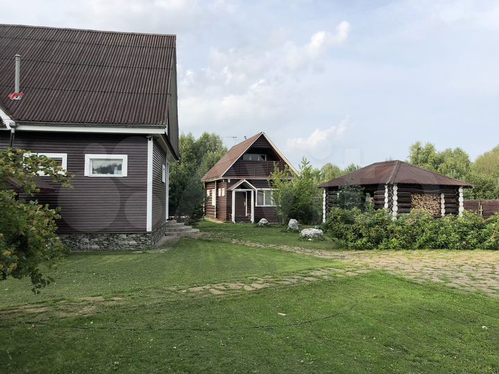 Дом 175 м² на участке 16 сот.