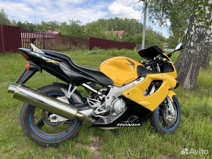 Honda CBR600F4