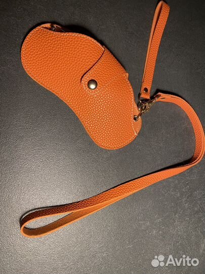 Солнцезащитные очки Chanel с кейсом