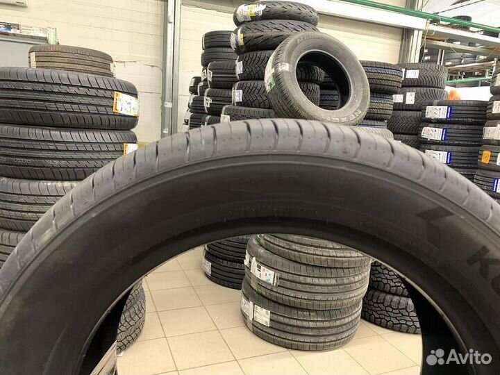 Kumho Ecsta HS52 205/50 R17 93