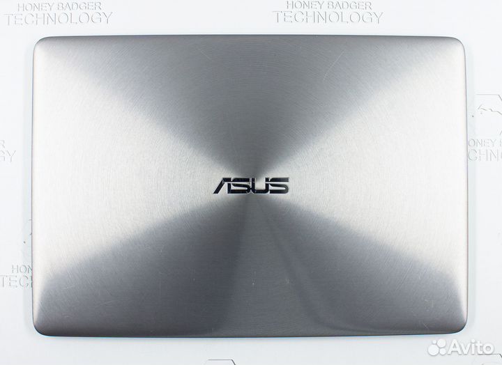 Ноутбук Asus ZenBook UX330U в разборе