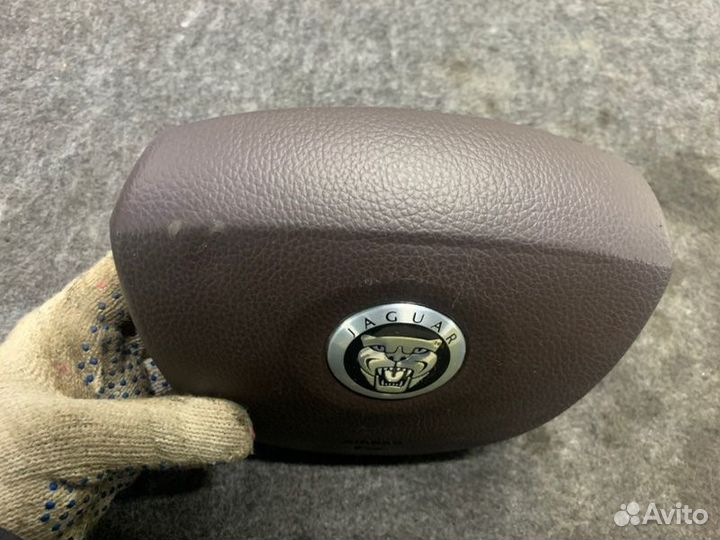 Подушка безопасности водителя Jaguar Xf CC9