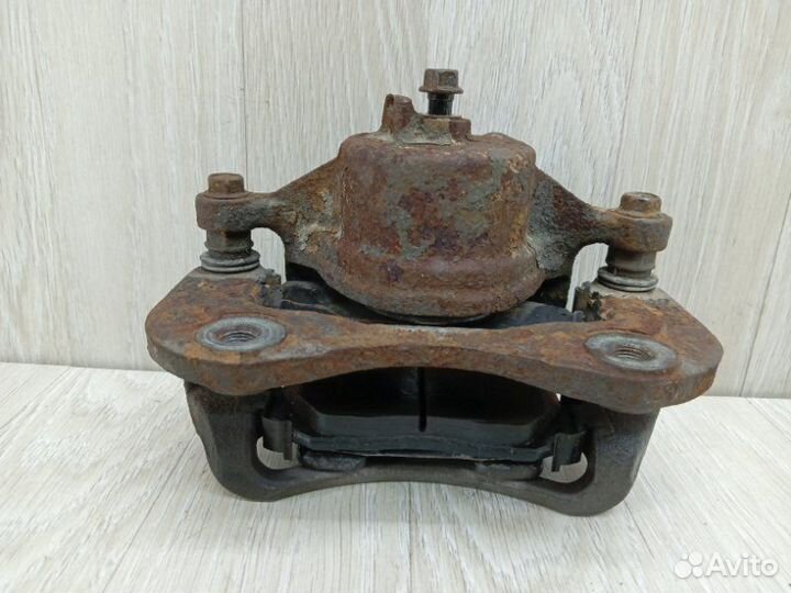 Суппорт тормозной передний правый Hyundai Ix35