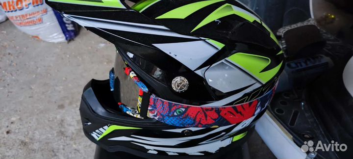 Кроссовый шлем