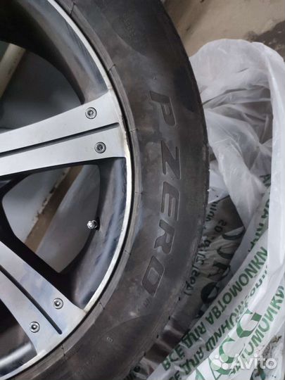 Pirelli P Zero 295/45 R20