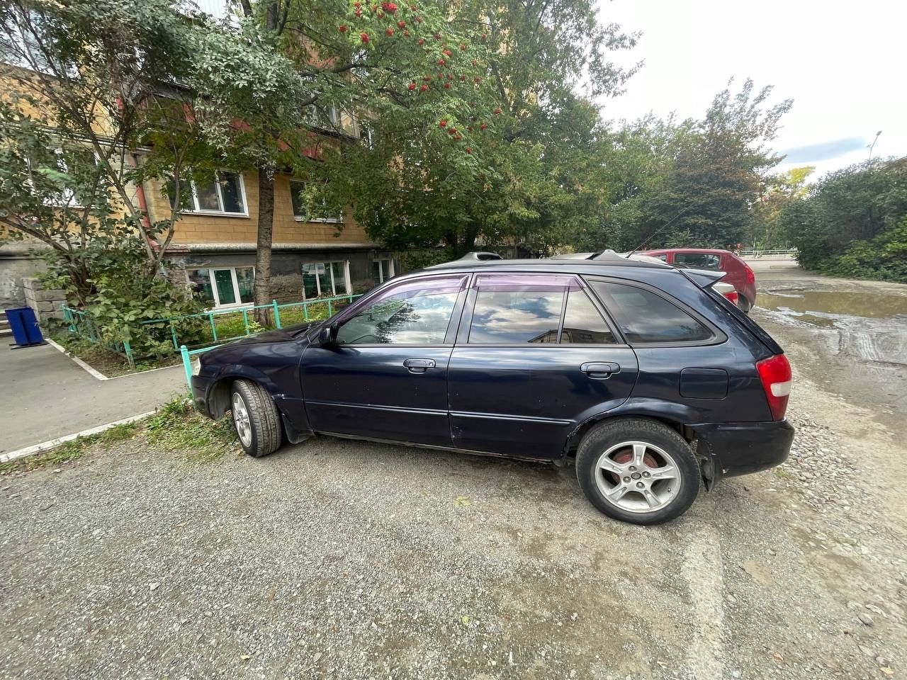 Mazda Familia: фото владельца