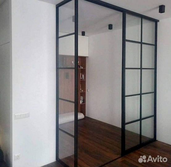 Стеклянная перегородка