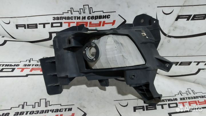 Туманка toyota. corolla fielder corolla spacio estima isis vellfire wish. ZZE122G ZZE122N ZZE123G ZZ