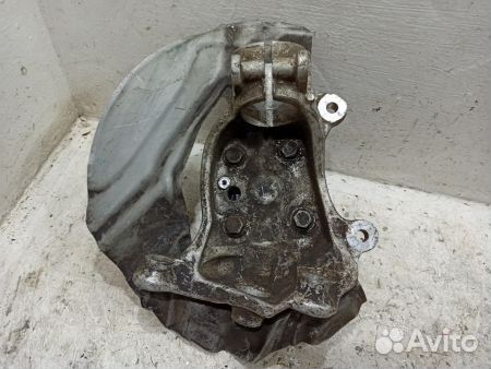 Кулак передний правый бмв