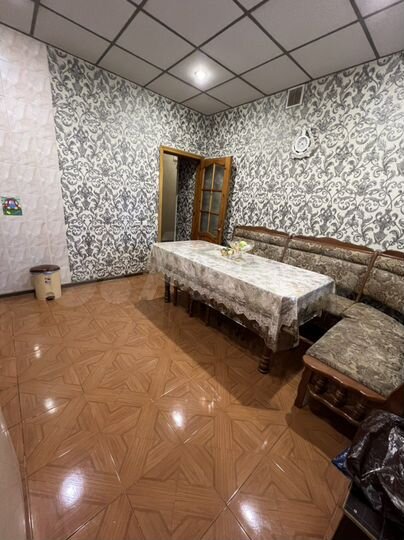 2-к. квартира, 65 м², 1/2 эт.