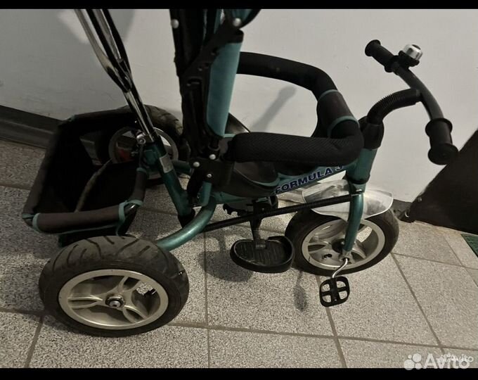 Трехколесный велосипед