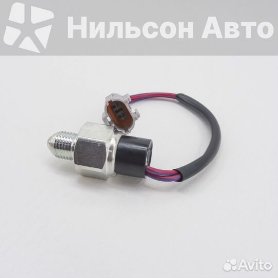 Датчик заднего хода isuzu ELF, JMC