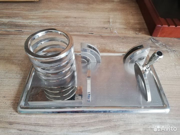 Подставка для канцелярии