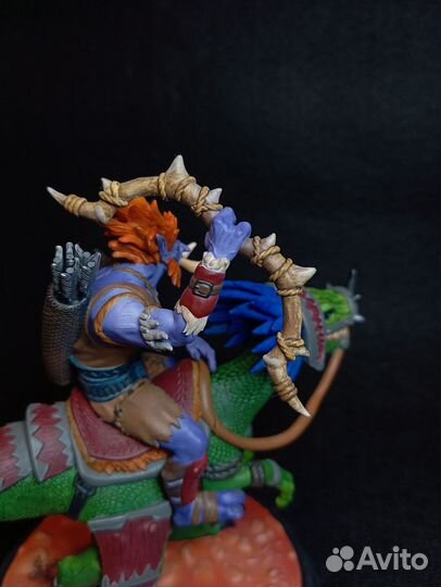 Фигурка тролль охотник на ящере warcraft