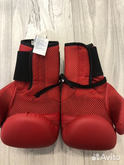 Боксерские перчатки 10 oz