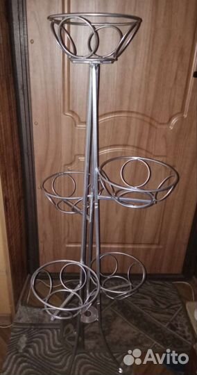 Подставка для цветов напольная металлическая