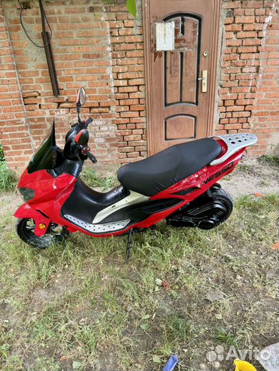 Скутер 200cc