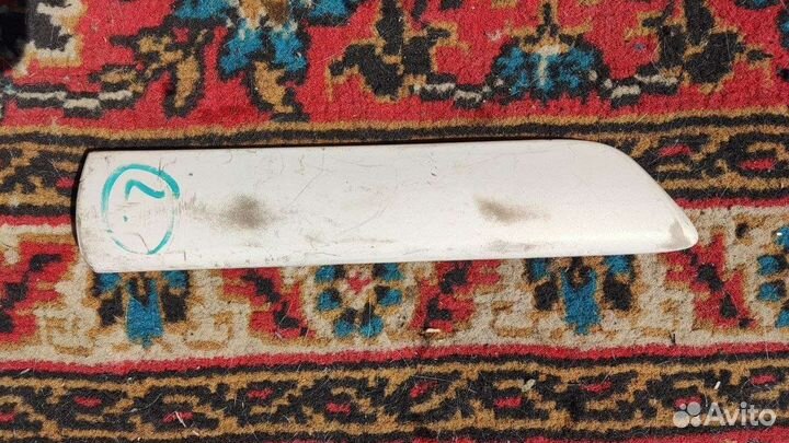 Молдинг переднего крыла левый Toyota Cresta