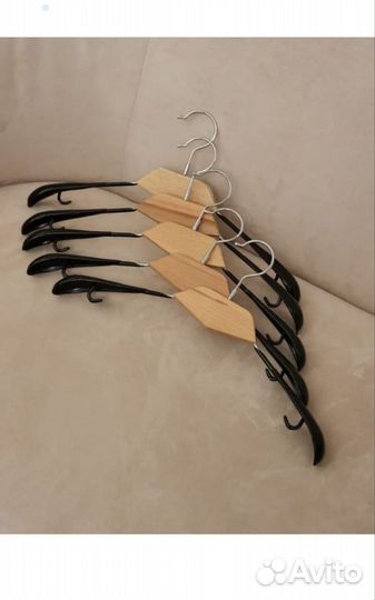 Вешалки для одежды