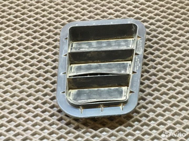 Решетка вентиляционная правая Hyundai I20 PB G4LA