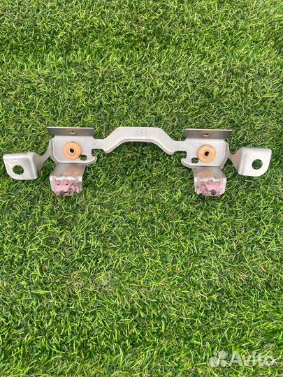 Кронштейн (крепление) Chevrolet Trax рест. 2021