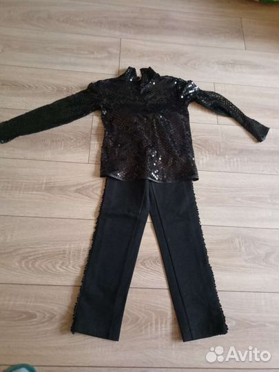 Костюм для фигурного катания