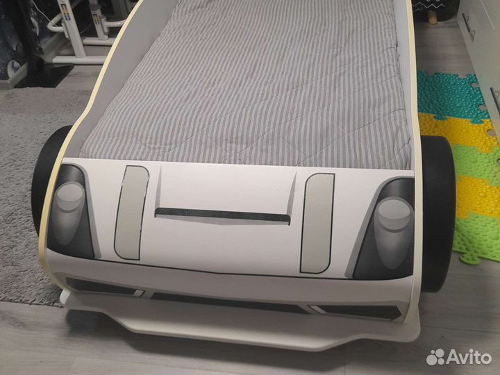 Детская кровать машина с матрасом