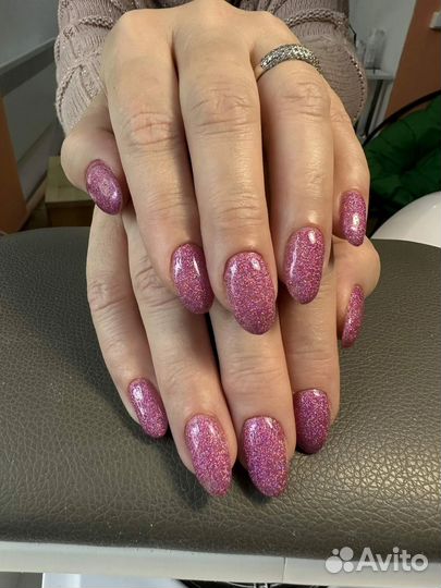 Нужна модель на маникюр