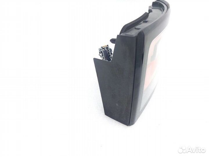 Фонарь задний правый Land Rover Discovery L462