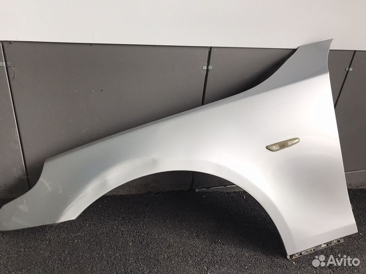 Крыло bmw 5 e60/e61