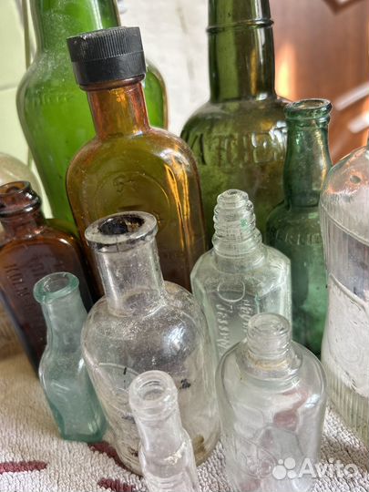 Старинные бутылки пузырьки