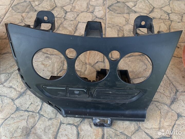 Ford focus 3 пластик блока управления печкой