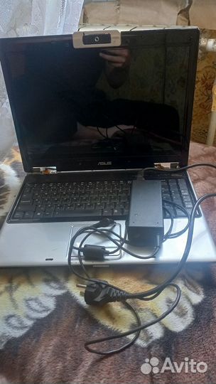 Ноутбук asus