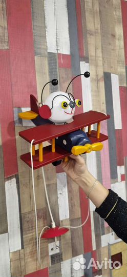 Продам люстру в детскую деревянная