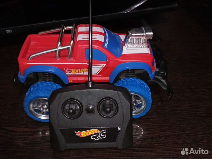 Машинка на радиоуправлении Hot Wheels