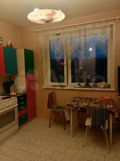 Комната 14 м² в 3-к., 13/16 эт.