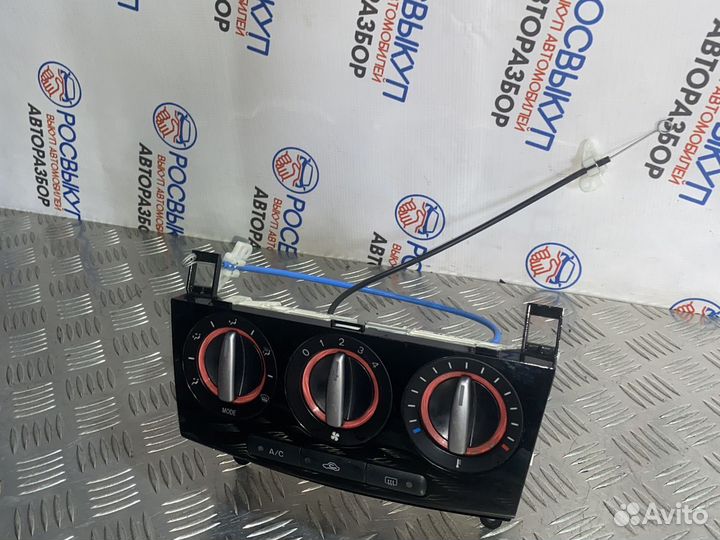 Блок управления отопителем Mazda 3 (BK) I (2003–20