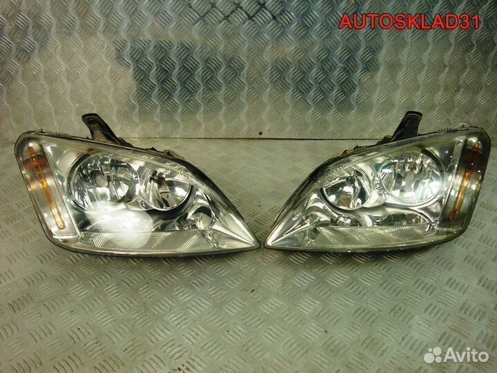 Фары Ford C-MAX 1347463