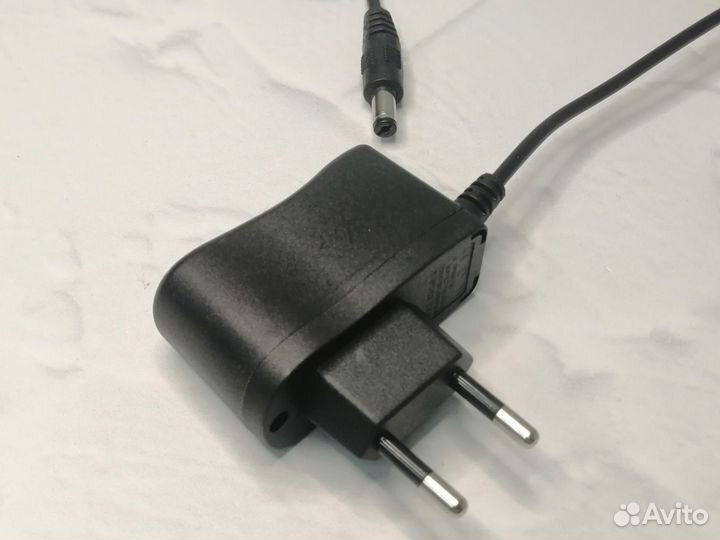 Зарядное устройство для фонарей и лазерного уровня