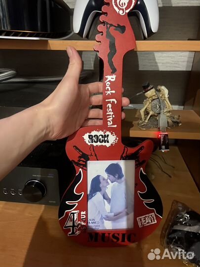 Оригинальная фоторамка «Гитара»