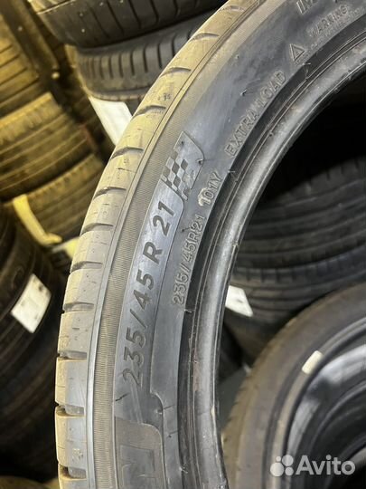 Michelin Pilot Sport 4 235/45 R21 101Y