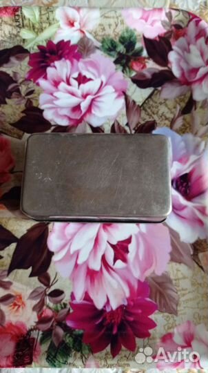 Стерилизатор со шприцами и иглами