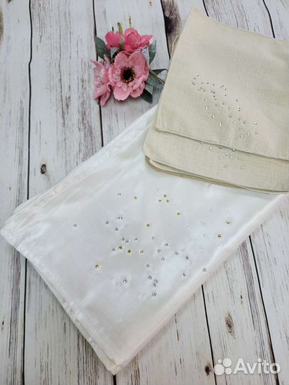 Скатерть шёлковая 140180