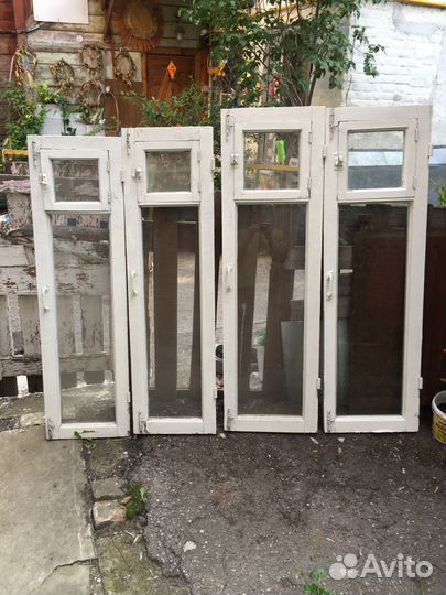 Деревянные окна со стеклами