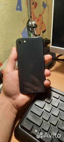 iPhone SE (2020), 128 ГБ