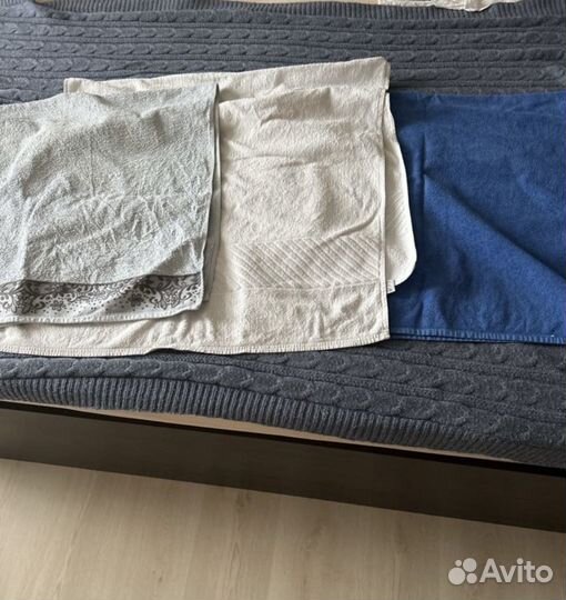 Три больших полотенца