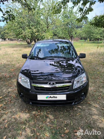 LADA Granta 1.6 МТ, 2013, битый, 180 000 км