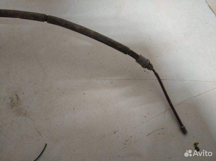 Трос ручника левый Renault Logan 2004-2015