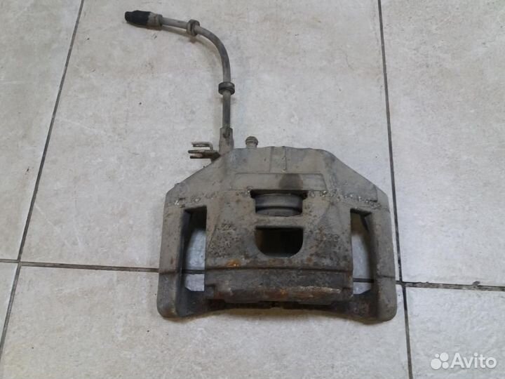 Суппорт передний левый Audi A6 C6 4F2